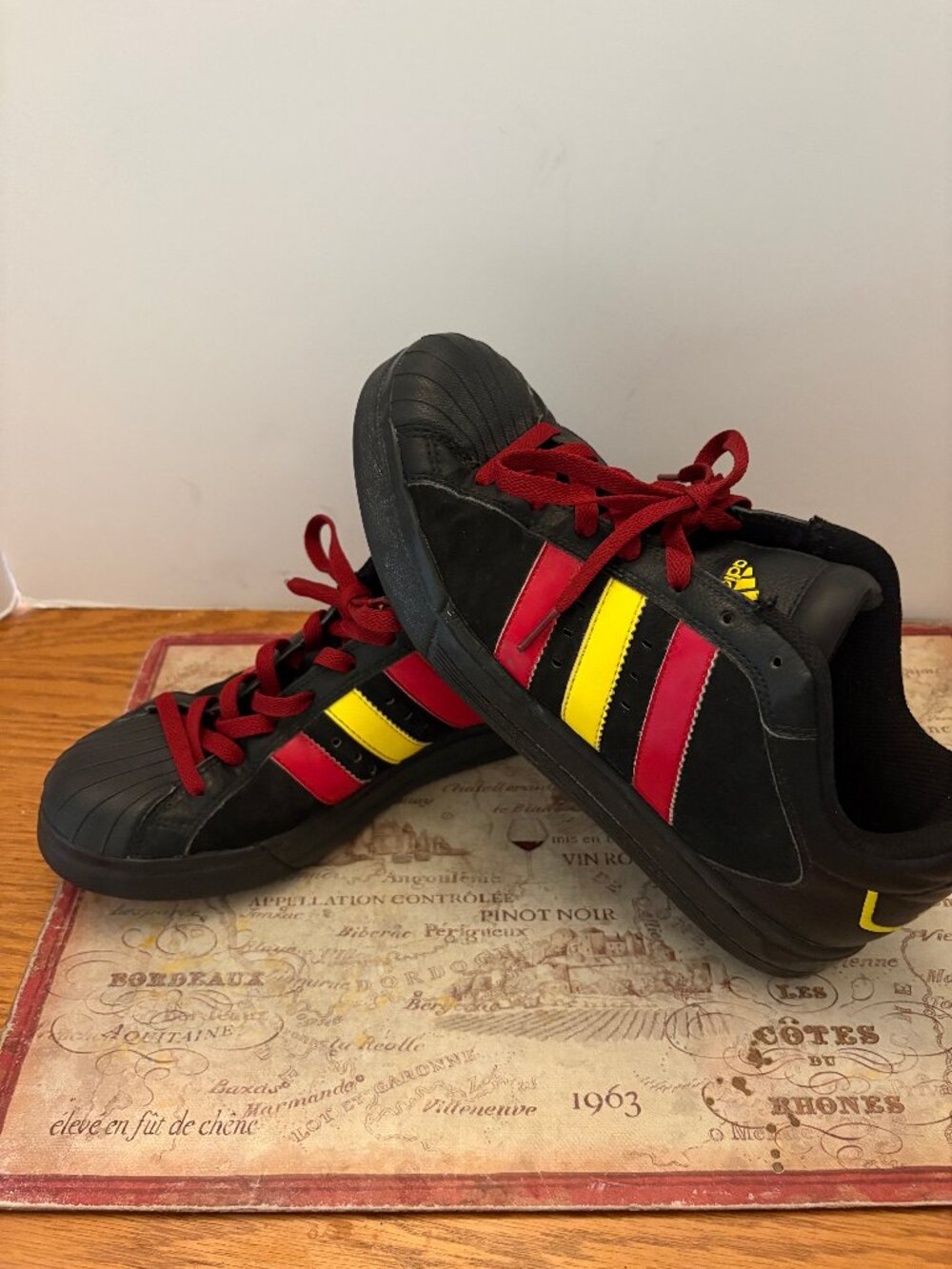 adidas Superstar NBA "Miami Heat" Edition - Size 9.5$70